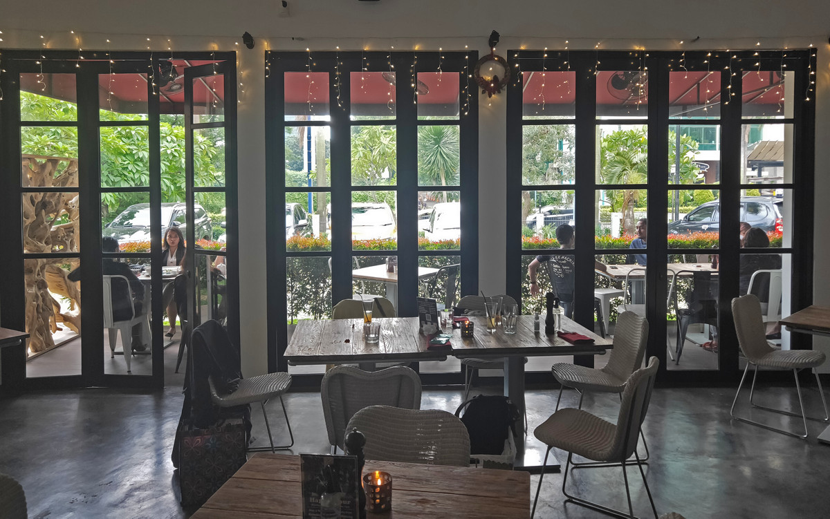 No Reason to be Coy: Koi Mega Kuningan Opens | NOW! JAKARTA