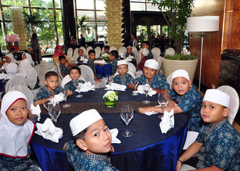 Ayana MidPlaza Jakarta Celebrates Ramadhan With Underprivileged Children