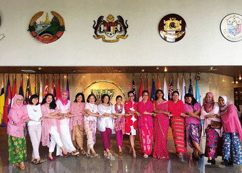 ASEAN Women’s Circle of Jakarta Holds Annual Bazaar