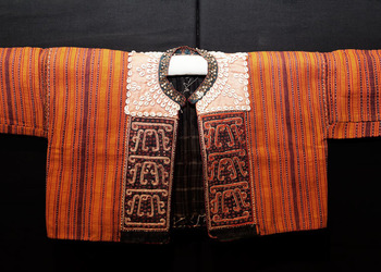 Australian Collectors Present Indonesian Textiles Collection