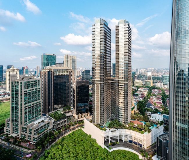 Ritz-Carlton Jakarta, Mega Kuningan