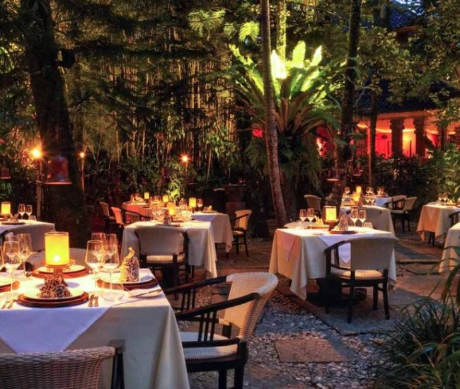 Mozaic-Bali-Garden-Dining-Area-1024x582