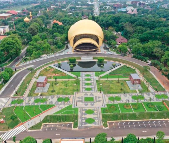 Taman-Mini-Indonesia-Jakarta-1