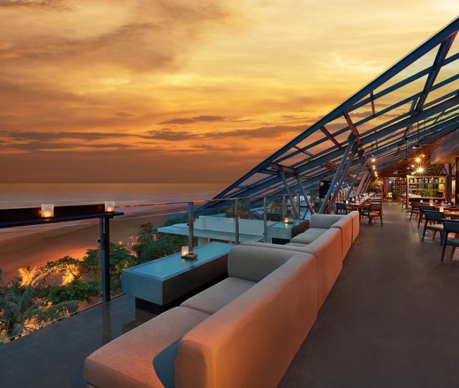 Moonlite-Kitchen-Bar