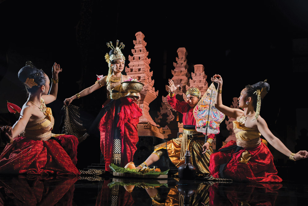 The Apurva Kempinski Bali: the story of Tribhuwana Tunggadewi, the Queen of Majaphit and mother of King Hayam Wuruk.