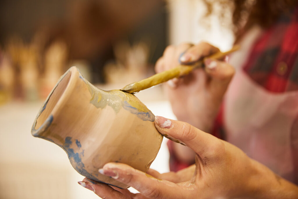 The newest inclusion of interest by Pullman Ciawi Vimala Hills Resort Spa & Convention to its extensive portfolio on 22 September 2024 is set to involve a series of fun-filled gypsum and clay painting workshops; an exclusive joint effort with Bogor's nationally famed Yara Pottery Studio. 