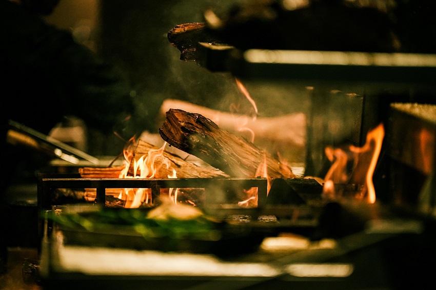 Driven by creativity and the raw energy of flame, KARBON presents a menu where every dish is kissed by fire. From charred steaks and aged butcher cuts to blistered seafood and smoky grilled vegetables, simple ingredients are transformed into extraordinary creations designed for sharing, gathering, and indulging.