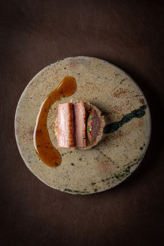 This collaboration is available for IDR 2,000,000++ each, offering Jakarta gourmands a rare chance to savor the artistry of one of Thailand’s illustrious kitchens in the private luxury of Lobo Restaurant & Bar.