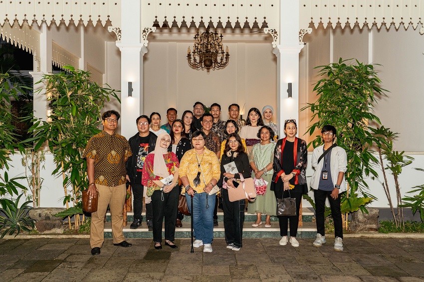 Under the leadership of Lukas Budiono, the owner of Cikini 82, the restoration process was carried out with careful consideration and respect for its historical value. The authenticity of the building's architecture and its historical atmosphere have been meticulously preserved while introducing new functions as a dynamic cultural space.