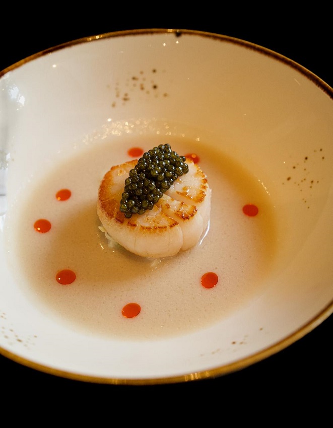 Lobo Restaurant & Bar at The Ritz-Carlton Jakarta, Mega Kuningan is set to welcome 80/20, Bangkok's Michelin-starred culinary jewel, for an exquisite two-night showcase on 5–6 September 2025, featuring their finest modern twist on Thai cuisine for the first time in Indonesia.