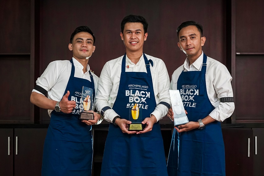 In regard to the Beverage Category Winners, first place was Micki Rizard from Harper Premier Nagoya Batam – winner of the Charles Brookfield Trophy and cash prize. Ade Agung Firmansyah from Grand Aston Puncak Hotel & Resort finished second as the winner of the John Flood Trophy and cash prize. In third place was Ricky Rukmana from The Alana Hotel & Conference Center Sentul City as the winner of the People’s Favorite Trophy and cash prize.