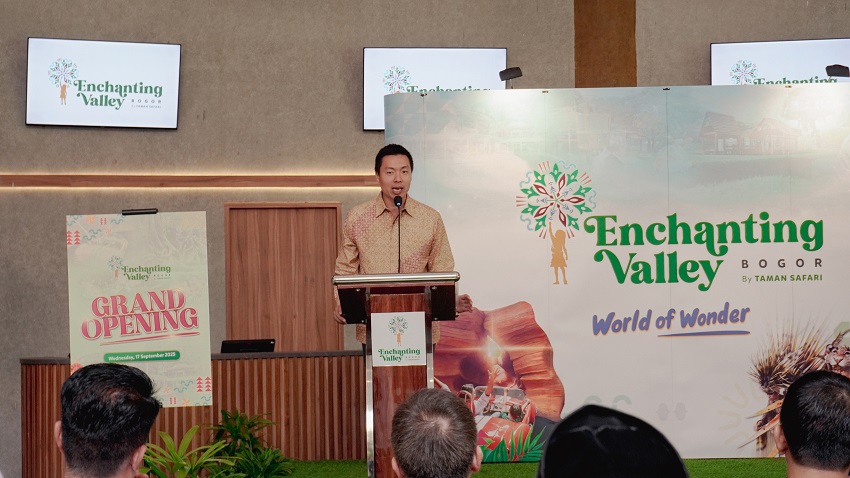 Aswin Sumampau, President Director of the Taman Safari Indonesia Group, stated that Enchanting Valley in the Megamendung – Puncak Bogor area is expected to become a new family tourism magnet, strengthening Puncak’s position as West Java's main tourism spot. He detailed, "Spanning 22 hectares, this combination of entertainment, culinary offerings, and modern recreation will increase tourist visits while boosting the local economy through collaboration with local SMEs in the culinary, handicraft, and tourism support services sectors."