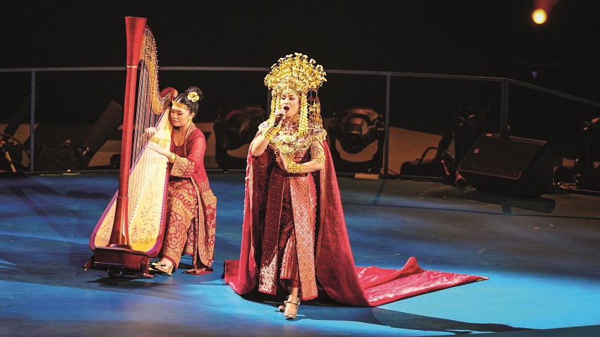 British School Jakarta was also represented in the production’s music ensemble, with Year 13 student Sherazade on harp, as well as music teachers Christine Andrean in the choir and Nino Ario on clarinet.