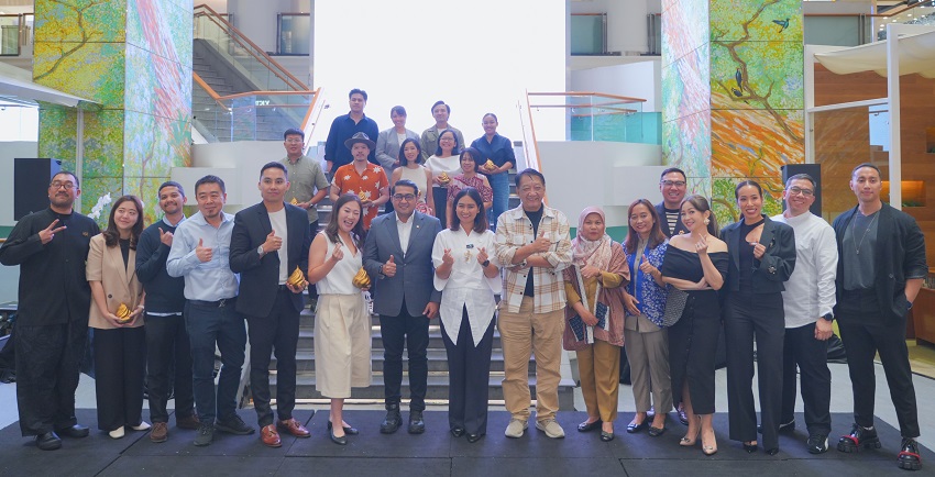 Gastronomy is about more than just taste; it encompasses story, culture, and authentic experiences that elevate Indonesia's tourism profile. Events like Jakarta Dessert Week and the Golden Swirl Awards serve as prime examples of how Indonesian desserts are transforming into sophisticated tourist attractions, simultaneously supporting Indonesia's vision of "Pariwisata Naik Kelas" (Elevating Tourism).