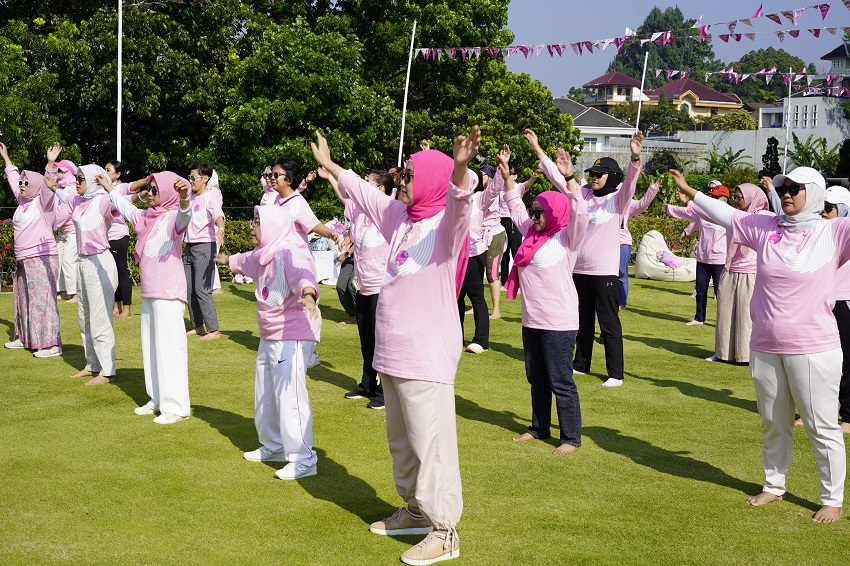 In celebration of its fourth anniversary, The Gaia Hotel Bandung continues its journey with the theme “Together FOURWARD”, a reflection of the spirit to keep moving forward, not alone, but together with guests, partners, residents, and the community.