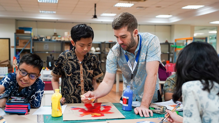 In a constantly changing world where many future jobs don’t even exist yet, the true success that parents want for their children isn't easily definable. At Sekolah Pelita Harapan (SPH) Kemang Village, the belief is that it’s not only about "working hard," but also about cultivating rigor in learning.