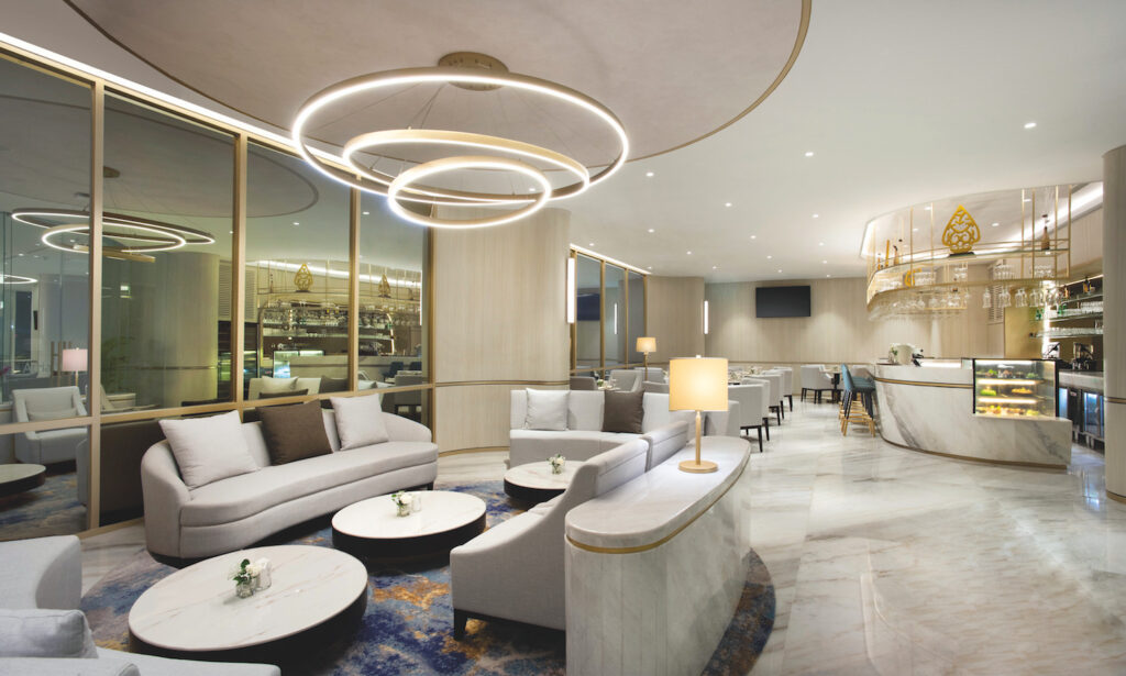 Talking of facilities, the Atria Hotel has more than its fair share too, with a huge indoor swimming pool and a well-equipped fitness centre, but I was most impressed with the elegant Batik Lounge on lobby level where I could enjoy single origin local coffees as well as a good selection of cocktails and wines.