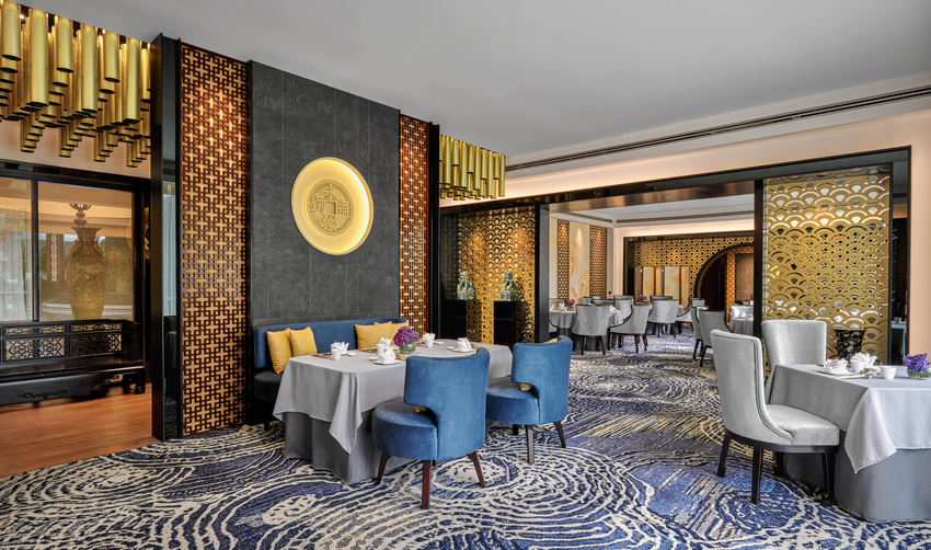 More than a fashion showcase, Celestial Elegance also serves as an initiative to reintroduce Tien Chao to a younger audience and engaged couples. With its warm tones and service, intricate Chinese elements, exquisite cuisine, and refined ambiance, Tien Chao continues to evolve with the times while preserving its trademark authentic heritage.